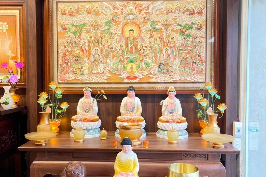 Cách bài trí bàn thờ Phật tại chung cư chuẩn phong thủy - Mang lại bình an và tài lộc